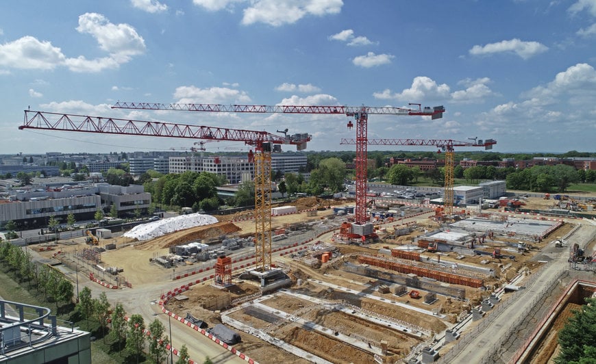 DES GRUES POTAIN DE FORTE CAPACITÉ AU TRAVAIL SUR UN PROJET DE CONSTRUCTION DE DATA CENTER EN RÉGION PARISIENNE